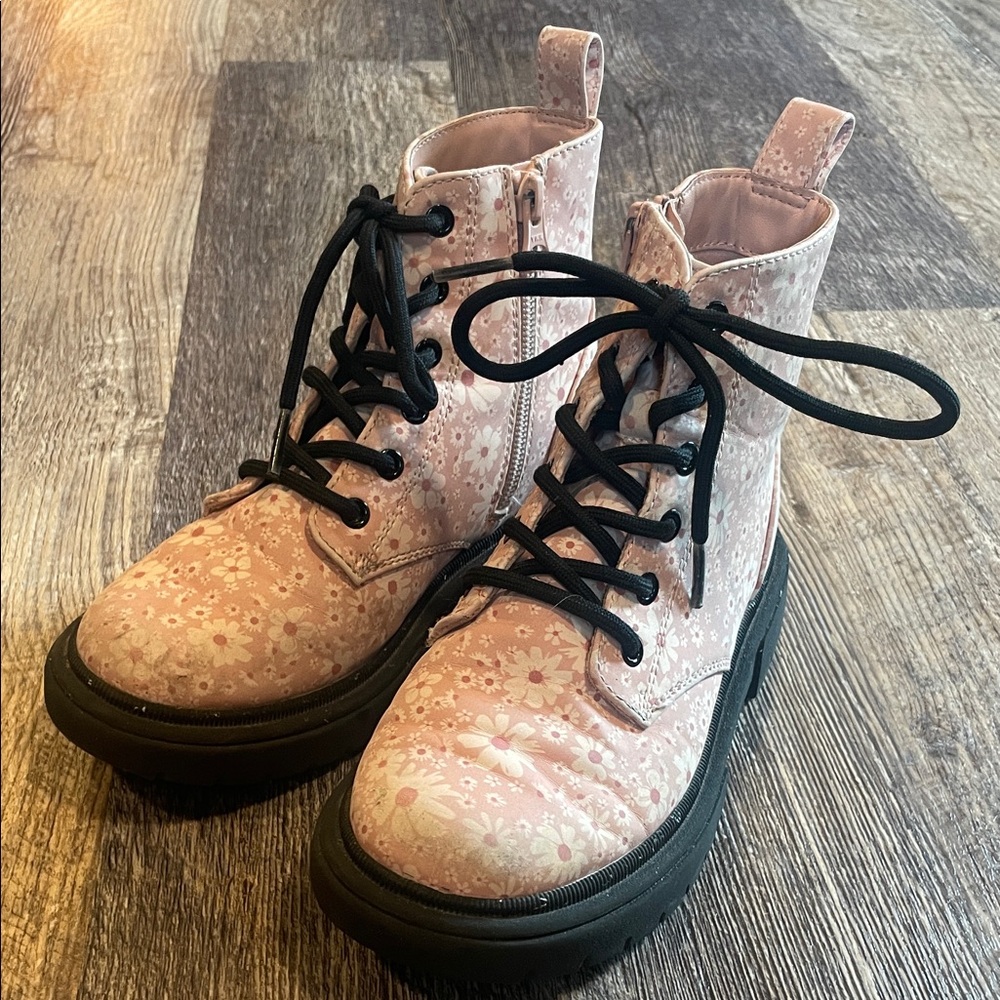 Art Class Girls Floral Pink Lace-Up Boots With Inside Zipper - Picture 3 of 5